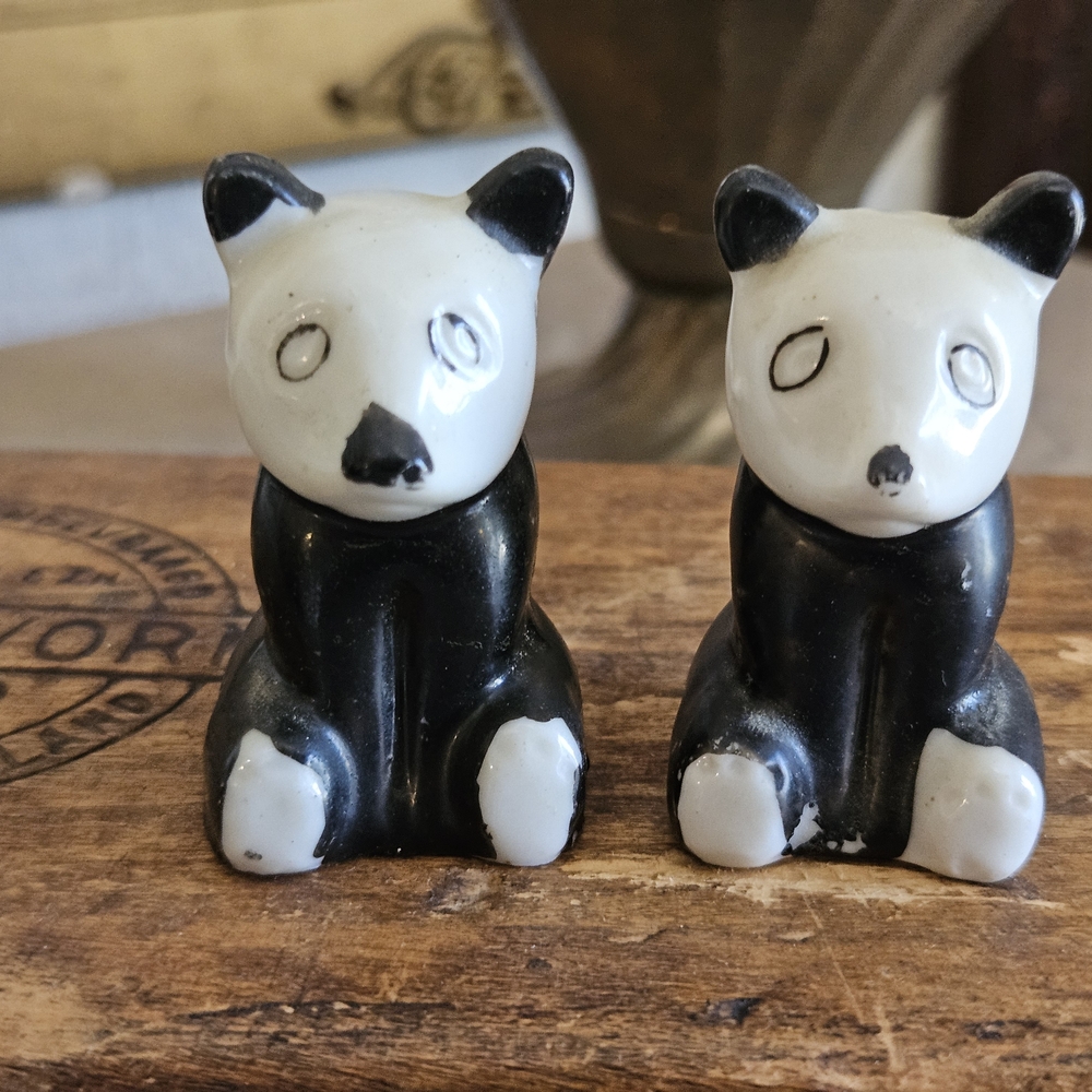 Vintage 1950s 1960s Black & White Ceramic Panda Salt & Pepper Shakers Set Japan